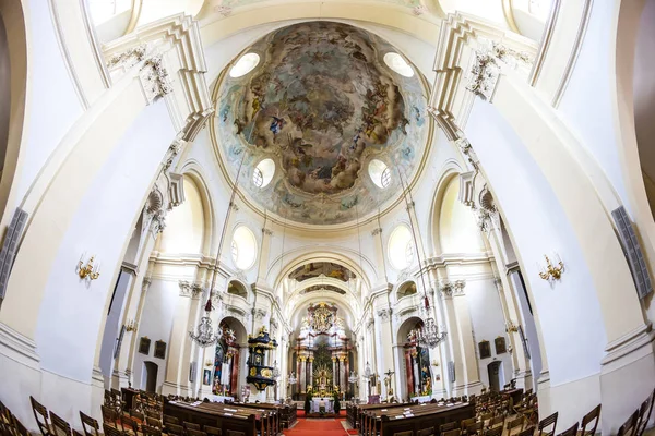 Εσωτερικό του εκκλησία προσκυνήματος, Μαρία Dreieichen, Κάτω Αυστρία, — Φωτογραφία Αρχείου