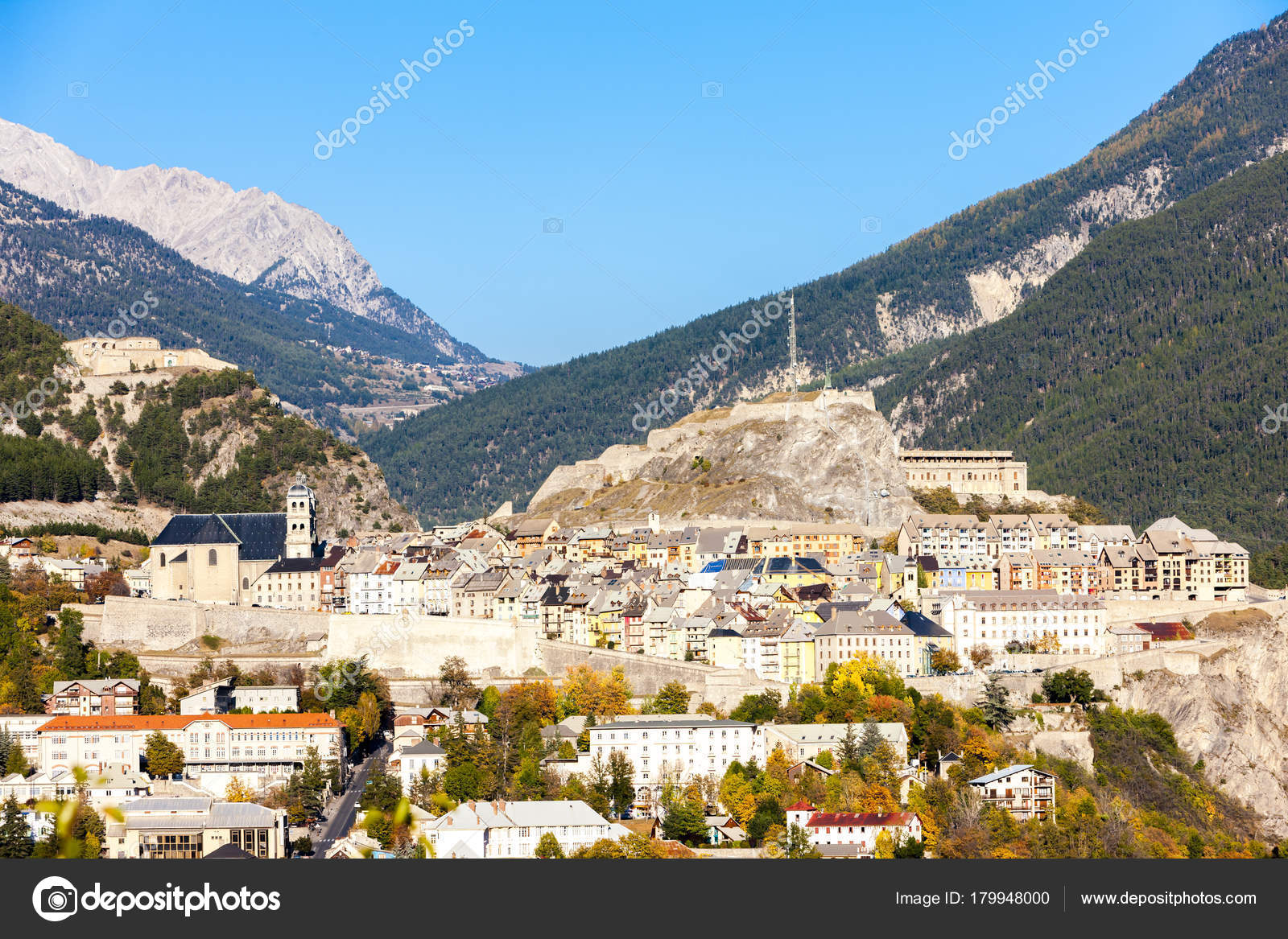 Briancon Stockfotografie lizenzfreie Fotos © phb.cz 179948000