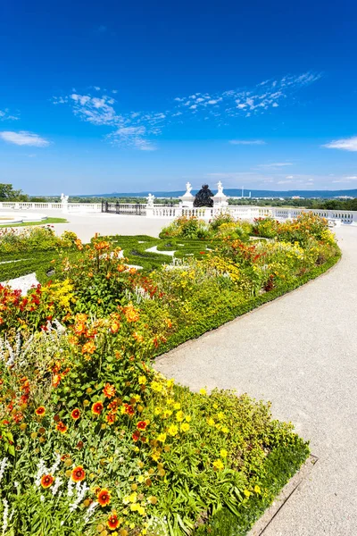 Ogród z Hof Palace, Dolna Austria, Austria — Zdjęcie stockowe