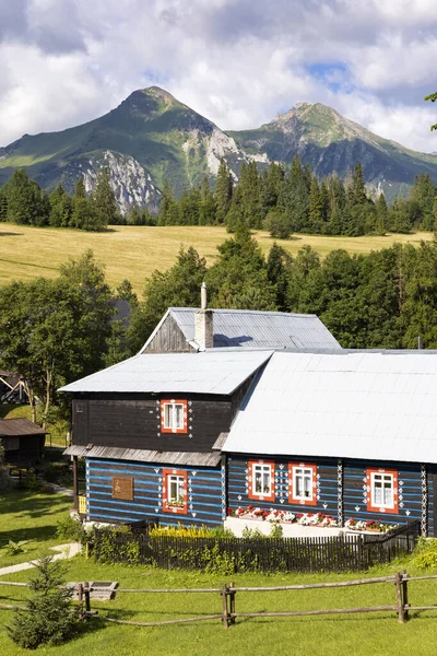 Architettura popolare a Zdar sotto Belianske Tatra, Slovacchia — Foto Stock