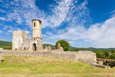 Eğer, Macaristan yakınlarındaki Kisnana Kalesi