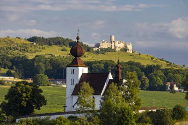 Zehra ve Spis kalesikilise, Slovakya