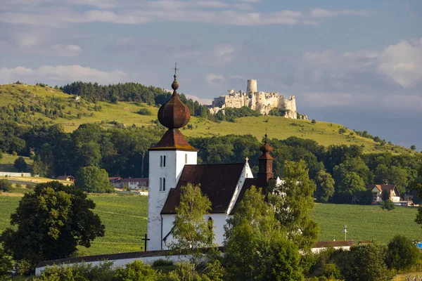 Church in Zehra and Spis castle, Slovakia — Stock Photo, Image