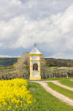 Avusturya, Retz yakınlarında Tanrılar işkence ediyor