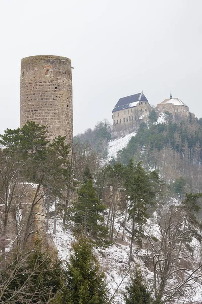 Tocnik y Zebrak dos castillos medievales en la República Checa —  Fotos de Stock