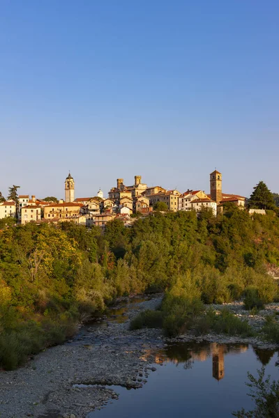 Stad Molare i Piemonte, Italien — Stockfoto