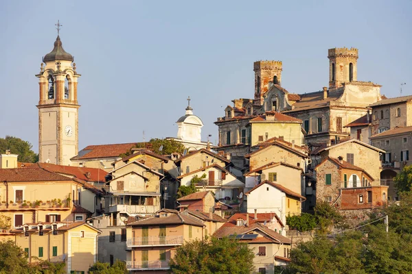 Stad Molare i Piemonte, Italien — Stockfoto