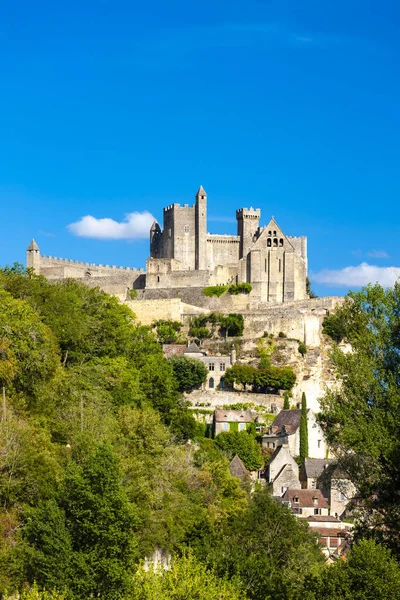 Beynac et Cazenac in Dordogne, France — стокове фото
