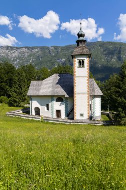 Slovenya 'da Bohinj Gölü yakınlarındaki Sveti Duh Kilisesi