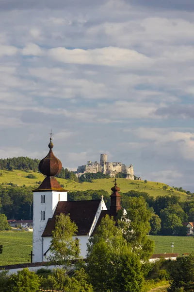 Церква в замку Зехра і Спарта, Словаччина — стокове фото