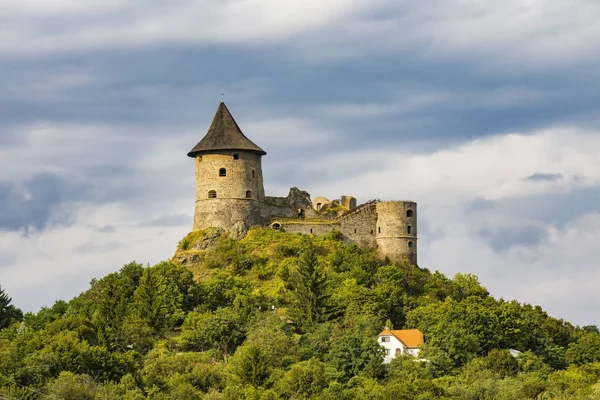 Slott Somoska vid gränsen till Slovakien — Stockfoto