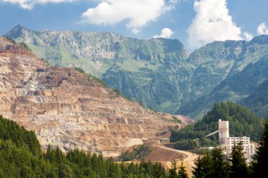 Eski Eisenerz kasabası demir madeni yakınında Erzberk, Styria, Avusturya