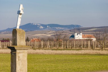 Wullersdorf 'taki kilise, Hollabrunn bölgesi, Aşağı Avusturya, Avusturya