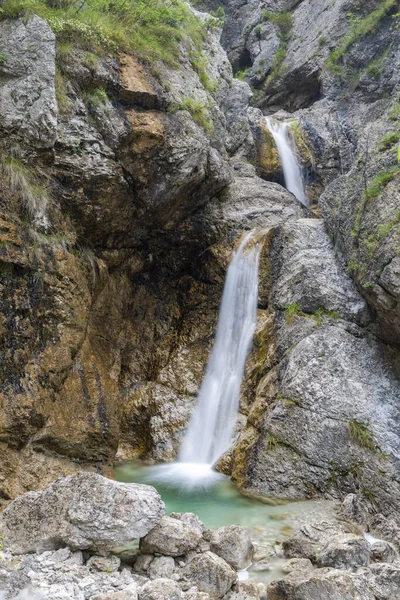 Водопад Каската Факчин Трентино Альто Адидже Италия — стоковое фото