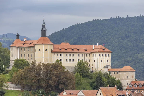 Slovenya Daki Skofja Loka Şatosu Kasabası — Stok fotoğraf