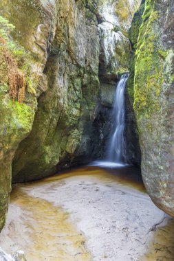 Küçük şelale, Teplice Adrspach Kayaları, Doğu Bohemya, Çek Cumhuriyeti