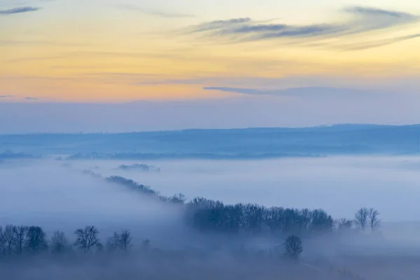 捷克共和国摩拉维亚南部巴拉瓦上空的日落 — 图库照片