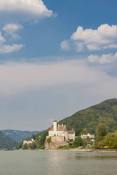 Schonbuhel Slott Byggt Klippa Vid Donau Ett Viktigt Historiskt Landmärke — Stockfoto