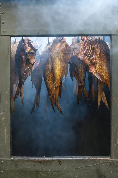 Νεκρή Φύση Των Καπνιστών Ψαριών — Φωτογραφία Αρχείου