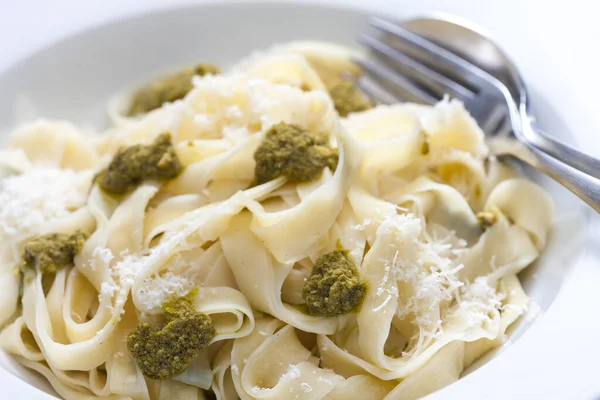 Tagliatelle Pasta Pesto Verde — Foto Stock