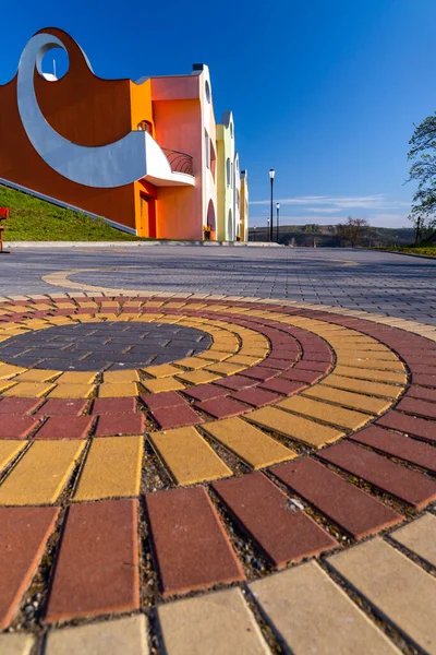 現代建築ヴェルケ パヴォヴィツェ 南モラヴィア チェコ共和国のオピレ スケルピー — ストック写真