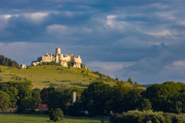 Slovakya 'daki Spis Kalesi Yıkıldı