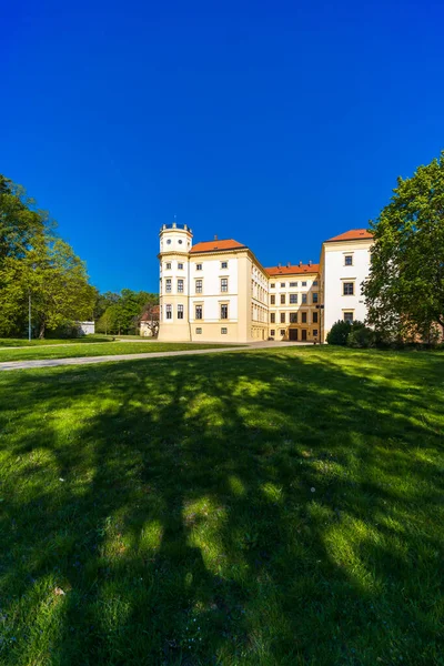 捷克共和国摩拉维亚南部的斯特拉兹尼斯城堡 — 图库照片