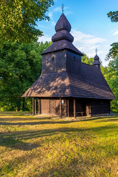 Biserica Lemn Din Ruska Bystra Slovacia — Fotografie, imagine de stoc