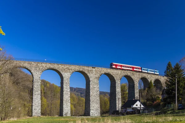 Eisenbahnviadukt Novina Krystofovo Udoli Nordböhmen Tschechien — Stockfoto