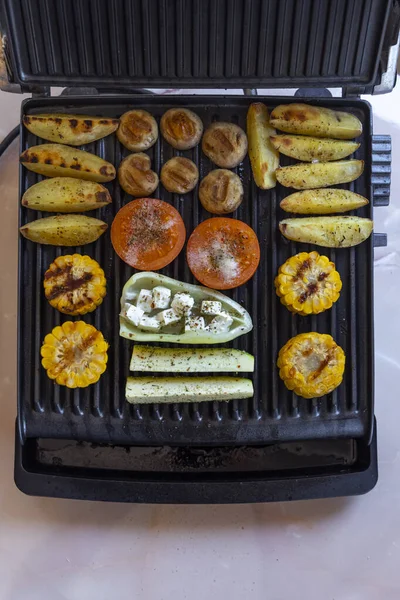 Electric Grill Spicy Potatoes Mushrooms Vegetables — Stock Photo, Image