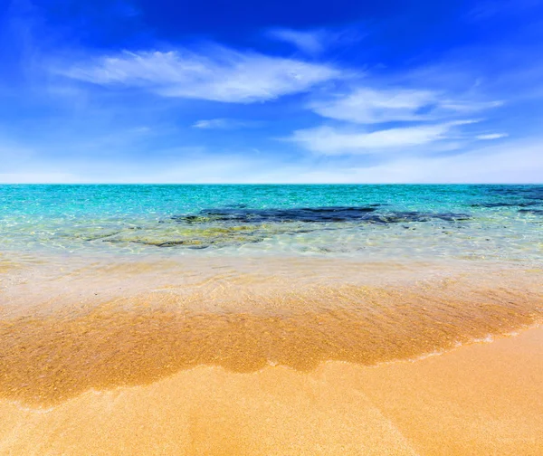 Agradável dia ensolarado no mar — Fotografia de Stock
