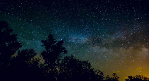 Vista de la Vía Láctea Galaxia en el cielo cercano — Foto de Stock