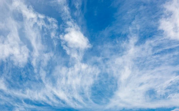 Bel cielo con le nuvole — Foto Stock