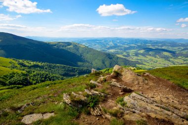 eski dağlar taşlar