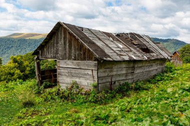Dağları'nda terk edilmiş evde