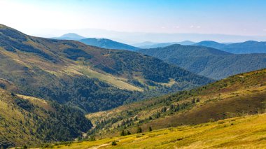 dağlarda güzel manzara