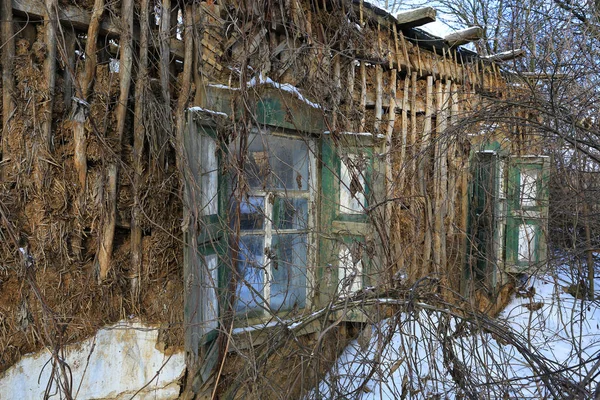 Amarras Antigua Casa Rural Abandonada —  Fotos de Stock