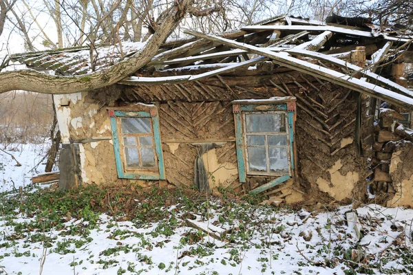 Old Abandoned Clay Rural House Winter Time — Stock Photo, Image