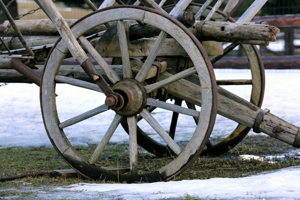 Ξύλινα whells από παλιά άμαξα — Φωτογραφία Αρχείου