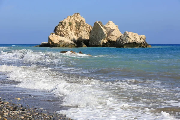 Felsen im Meer — Stockfoto