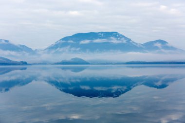 dağ gölü, sabah yatay