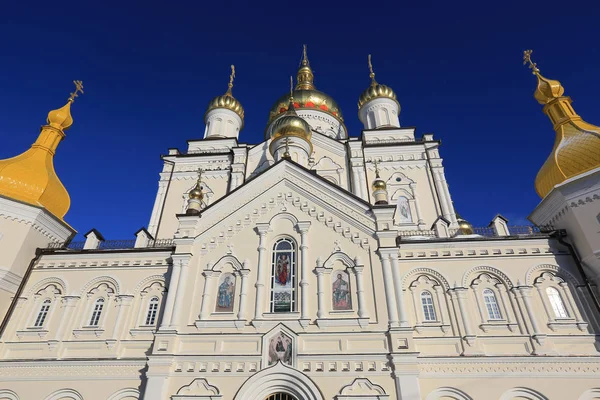 Heliga Dormition Pochayiv Lavra i Ukraina — Stockfoto