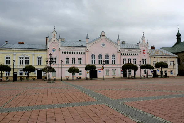 Plein in Sanok stad, Polen — Stockfoto