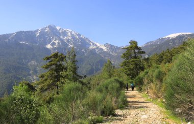Türkiye 'de Lilya Yolu' nun ünlü turizm beldesinden dağların manzarası