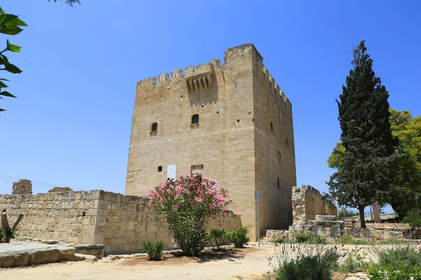 キプロスのLimassol市の近くの古代コロッシの塔の遺跡と風景 — ストック写真