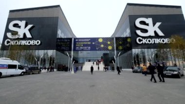 Yeni bina Skolkovo Teknopark açık yenilikler 2016 forumda insanlar katılmak