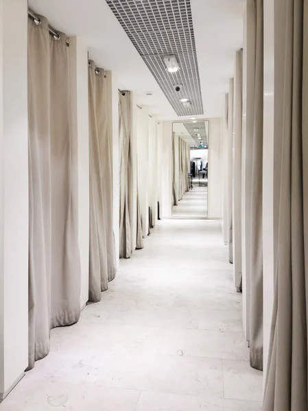 Fitting room interior in a mall — Stock Photo, Image