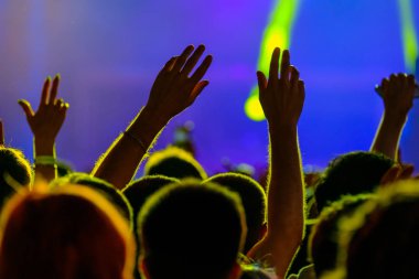 Hava canlı konser, tezahürat hayranları açın