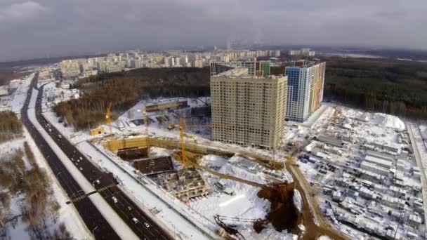 Lugar de construcción en la ciudad — Vídeo de stock