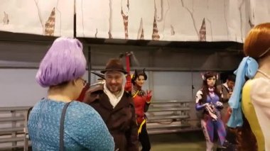 İnsanlar Gamefilmexpo Festivali'ne katılmak